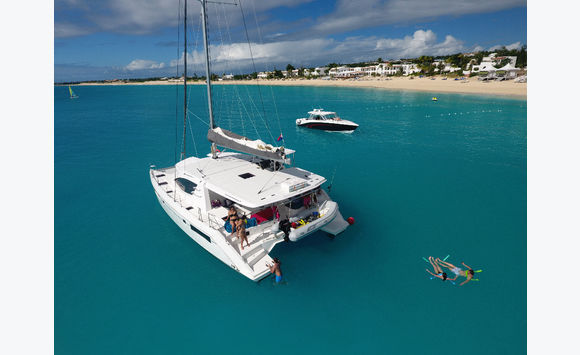 société NV de charters catamaran 48 pieds