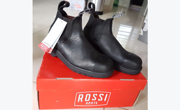 Australian rossi leather boots brand new - Shoes Martin