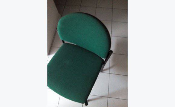 Meubles Bureaux Guadeloupe : Lot de chaises de bureau vertes annonce meubles et décoration