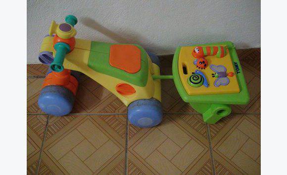 trotteur tomy 2 en 1 prix