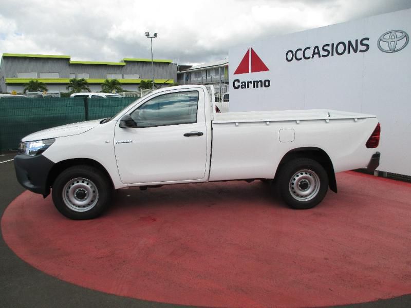 Toyota Hilux 144 D 4d Simple Cabine 2wd Vehicules Utilitaires