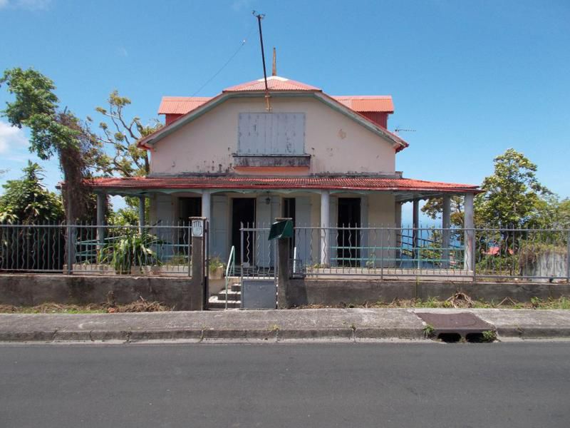 Maison à rénover 7 pièces saint claude Ventes Maison Guadeloupe • Cyphoma