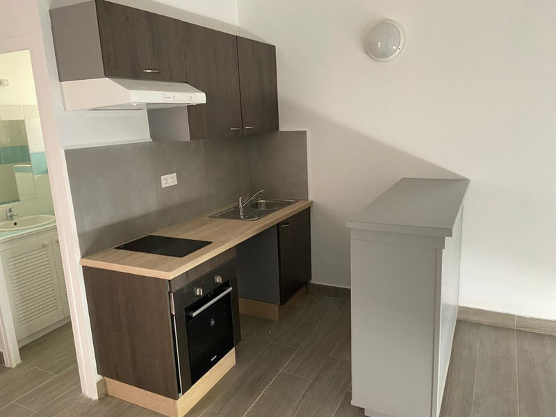 Pretty empty studio for rent concordia Rentals Apartment Saint