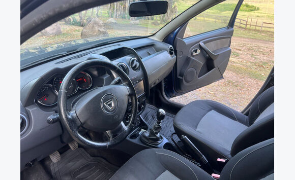 Dacia duster 15dci 110cv 4x4 revise - Voitures Martinique • Cyphoma